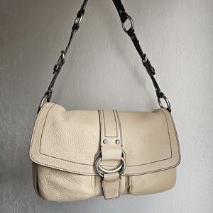 Coach Y2K Pebbled Leather Shoulder Bag Cream Beige Silver Ring Hardware